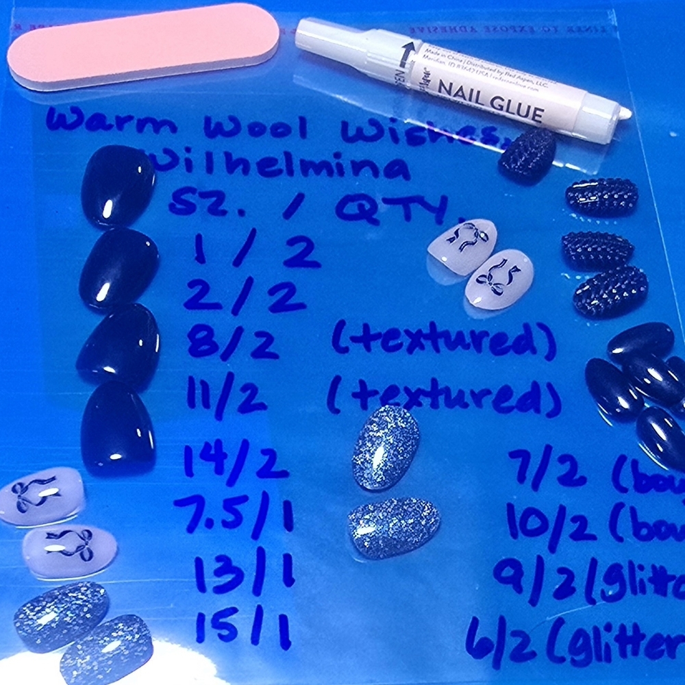 Warm wool Wishes, Wilhelmina Press On Nails